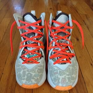 Lebron 19 Bron's Bites GS 6.5Y (Women's 8)